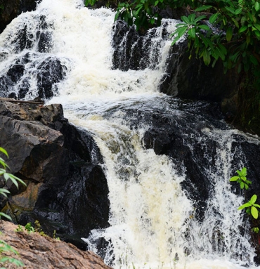 LES CHUTES DE LA NAWA