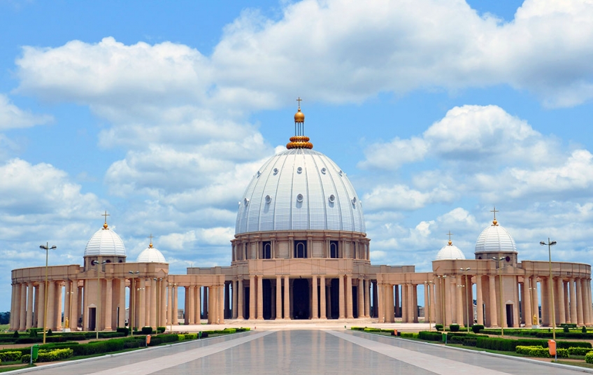 LA BASILIQUE NOTRE-DAME DE LA PAIX
