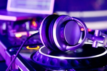 Esprit lounge bar (le toa)